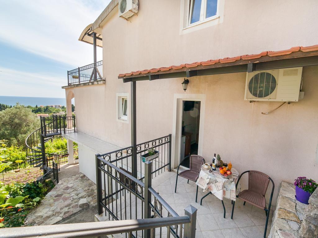Apartments Midzor Petrovac na moru Exterior foto
