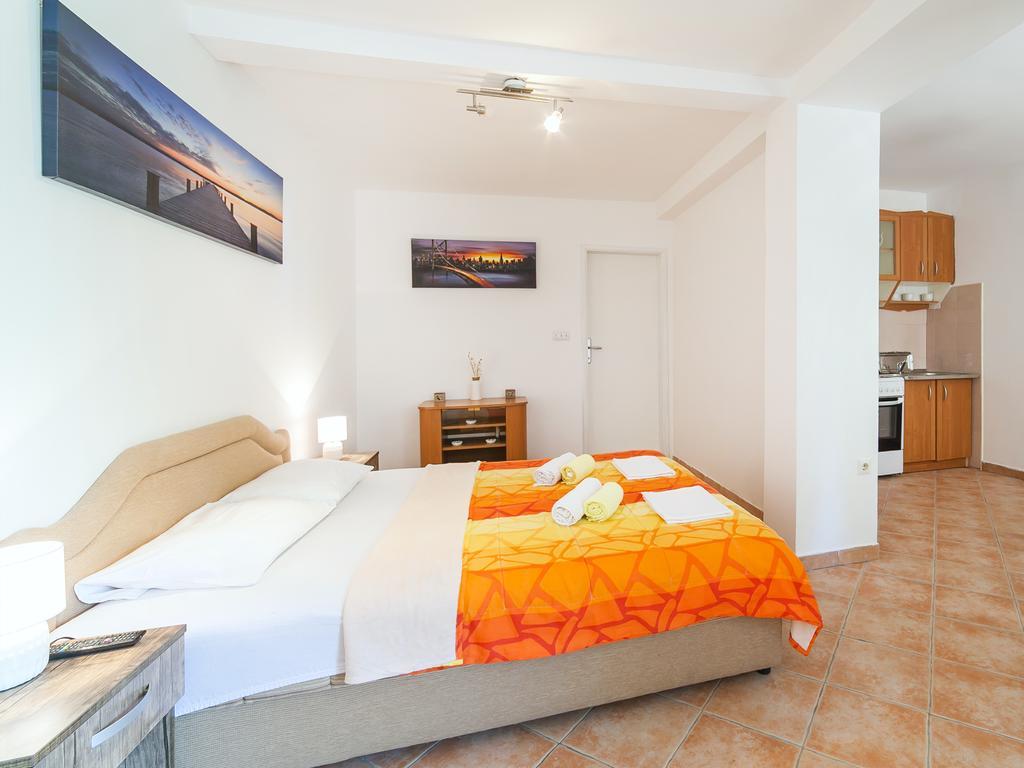 Apartments Midzor Petrovac na moru Exterior foto