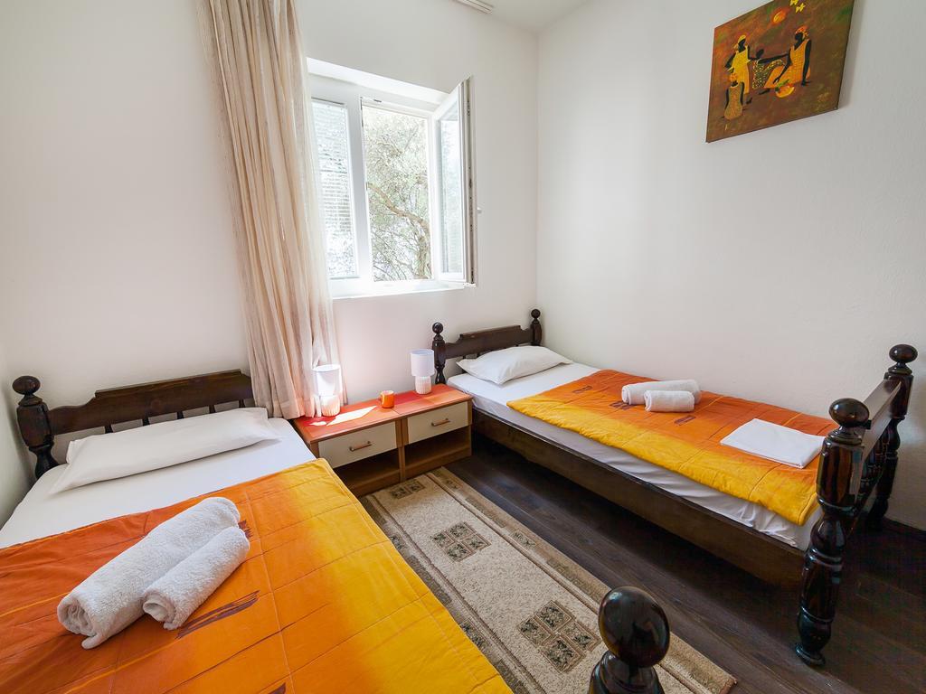 Apartments Midzor Petrovac na moru Exterior foto
