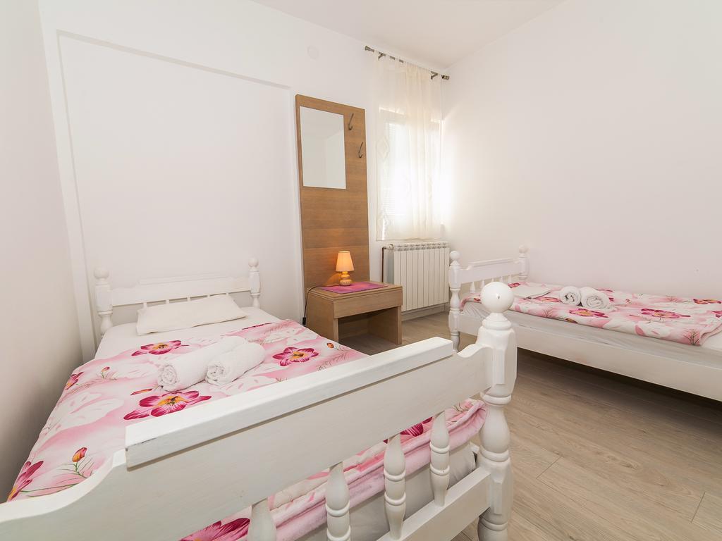 Apartments Midzor Petrovac na moru Exterior foto