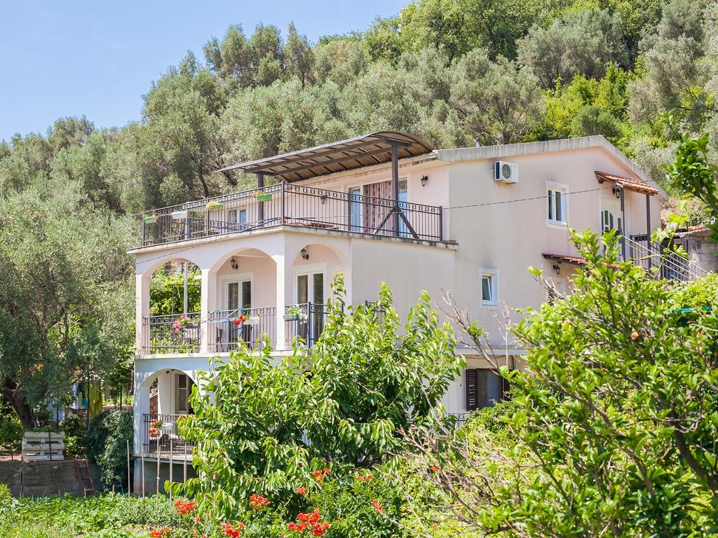 Apartments Midzor Petrovac na moru Exterior foto